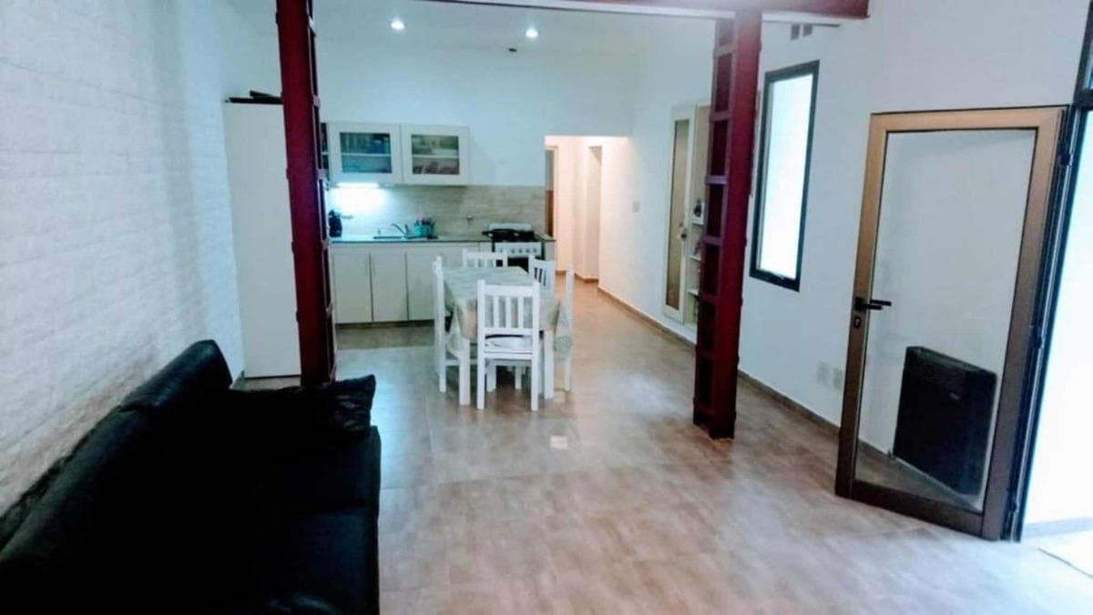 Casa en venta - 2 dormitorios 1 baño - 150mts2 - Junin - 1