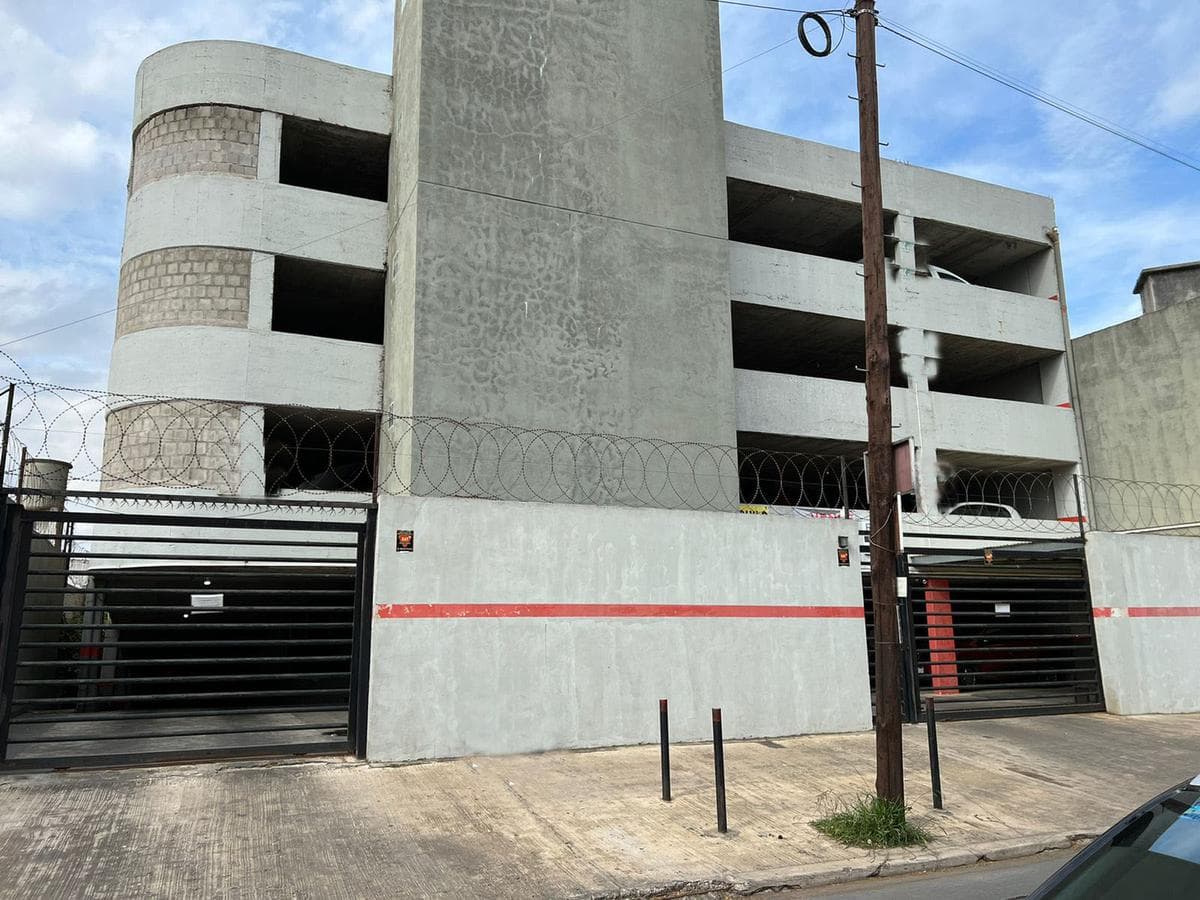 Cochera en venta - 12mts2- Quilmes - 1