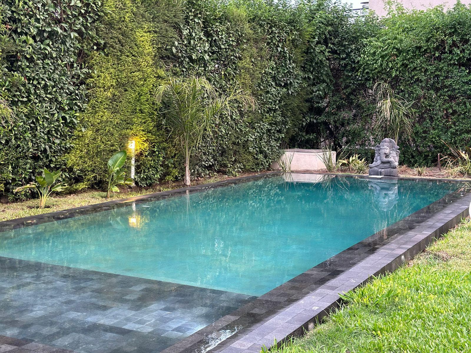 Casa 4 dormitorios con parque, Don Carlos I - 1