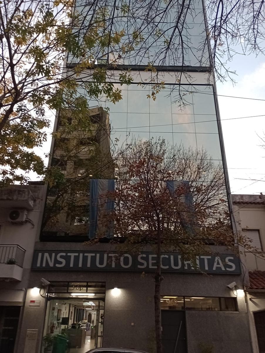 Edificio Comercial en CABA - 1