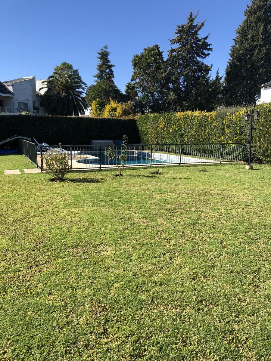 Casa - Alquiler Temporal Casa 5 Ambientes con Dependencia, Parrilla y Piscina - 1