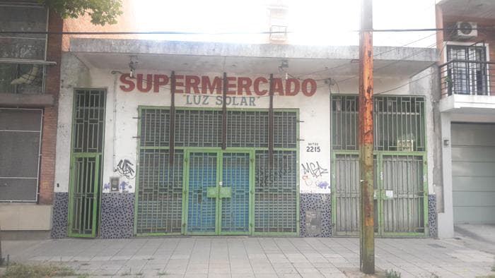 Excelente Edificio Comercial - Jose Marmol - 1