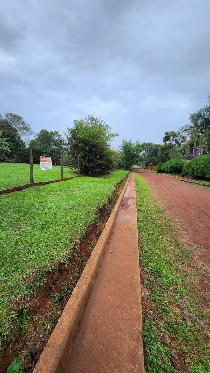 Se vende Terreno en Puerto Iguazú - Misiones 50x100 - 1