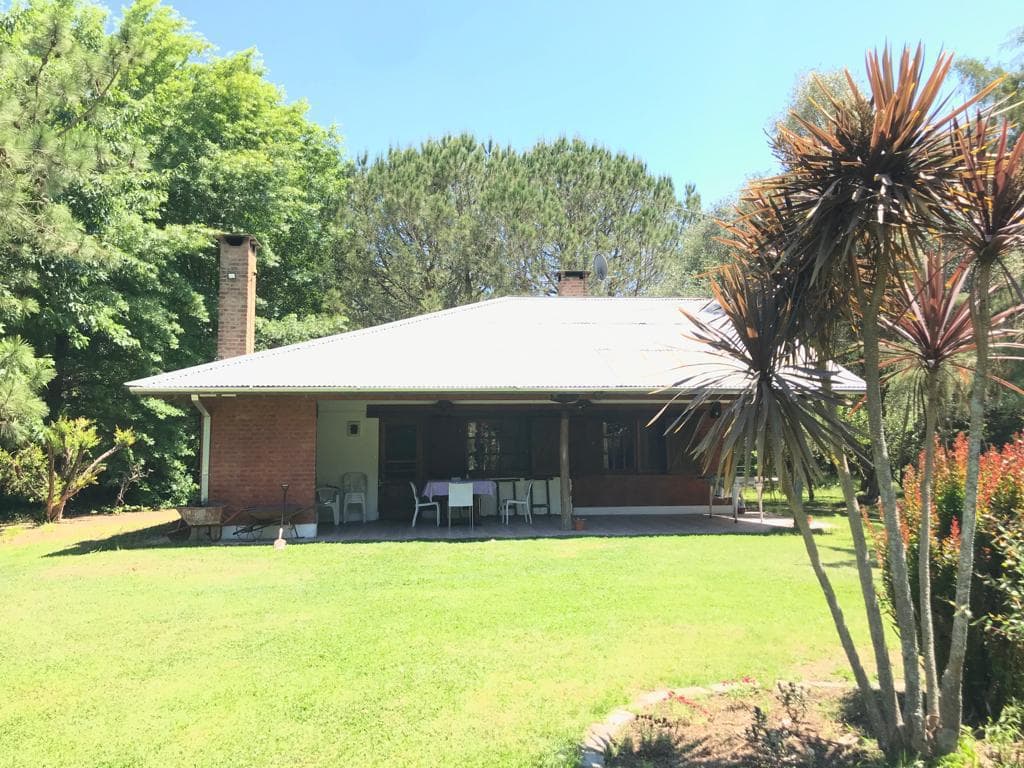 Casa quinta en alquiler barrio La Carona - 1