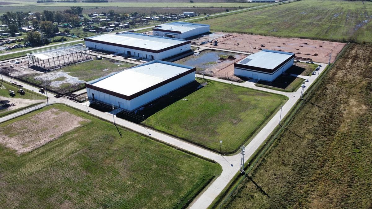 Venta lote Parque Industrial Avant Alvear - 1