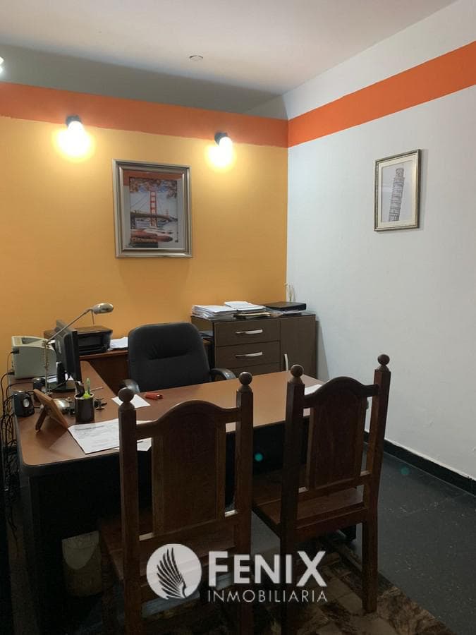 LCF V135 - AMPLIA OFICINA EN VENTA - IDEAL INVERSIONISTAS - ZONA CENTRO - 1