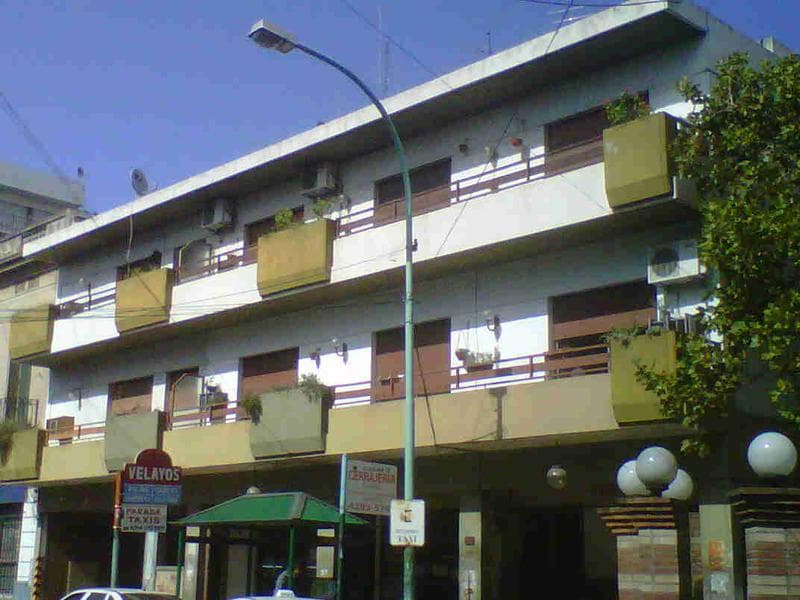 EXCELENTE COCHERA EN VENTA EN ADROGUE - 1