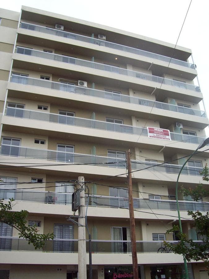 Bº Gral. Paz: Exclusivo Depto de 1 Dormitorio C/ Balcón - Entorno Tranquilo !! - 1