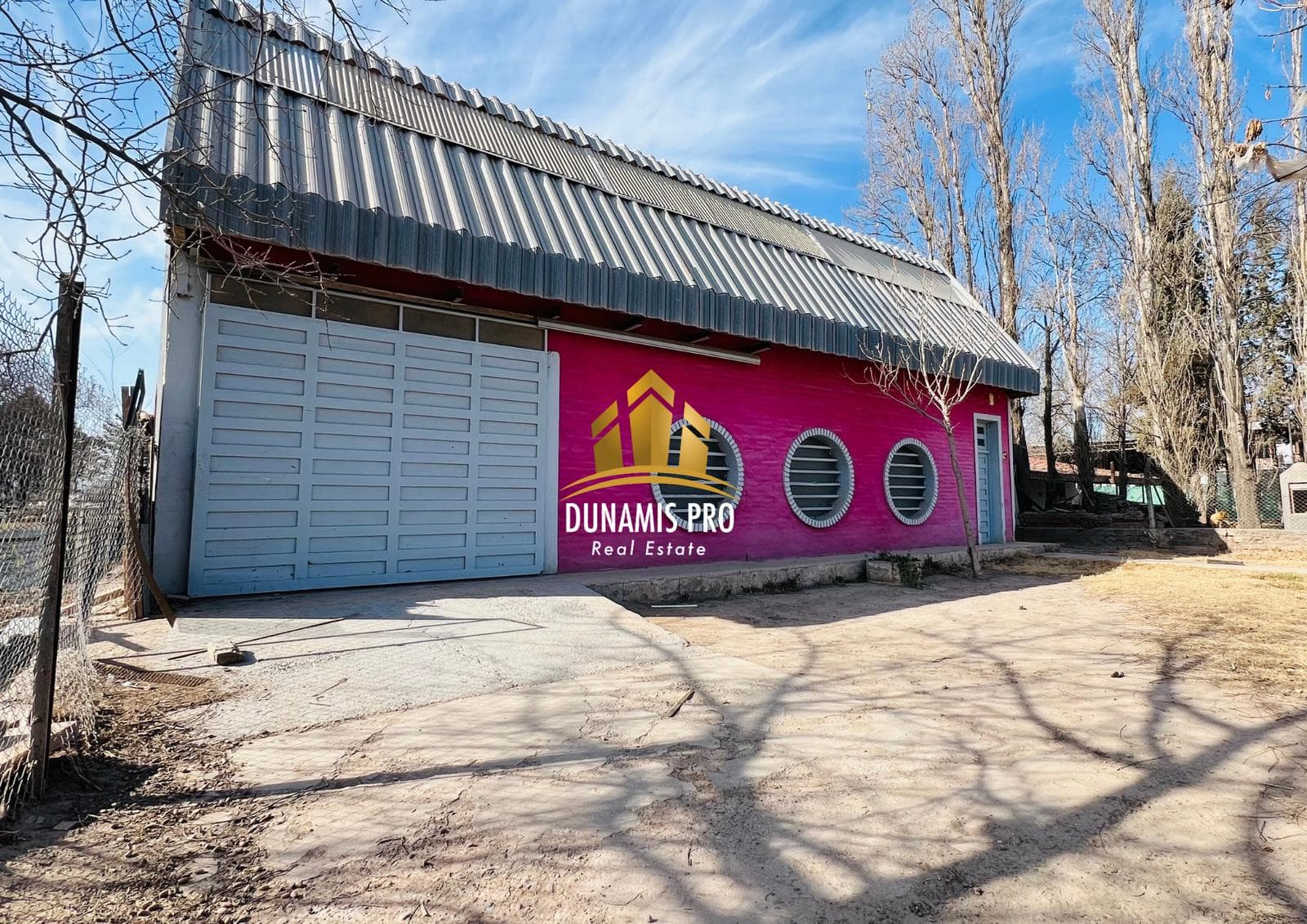 Taller, oficinas y casa en lote de 4000 m2 - Parque Industrial - Cipolletti - 1