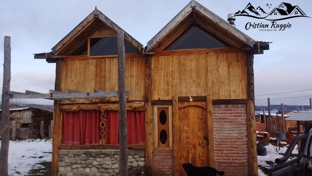 Casa 70 m2 s/lote 555 m2 en Cholila muy funcional (FZ-28) - 1