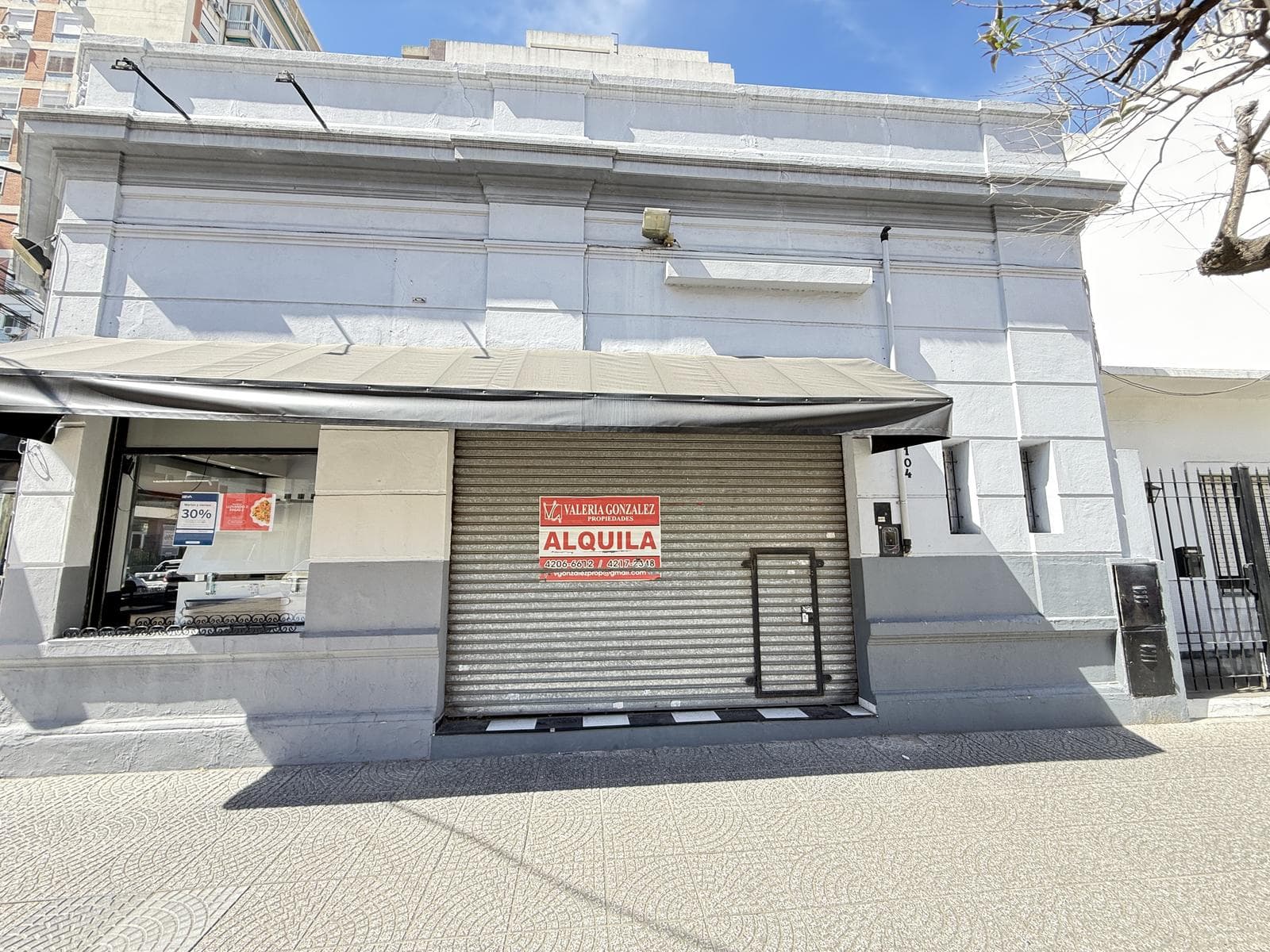 Local en ALQUILER con vidriera y baño - Wilde - 1