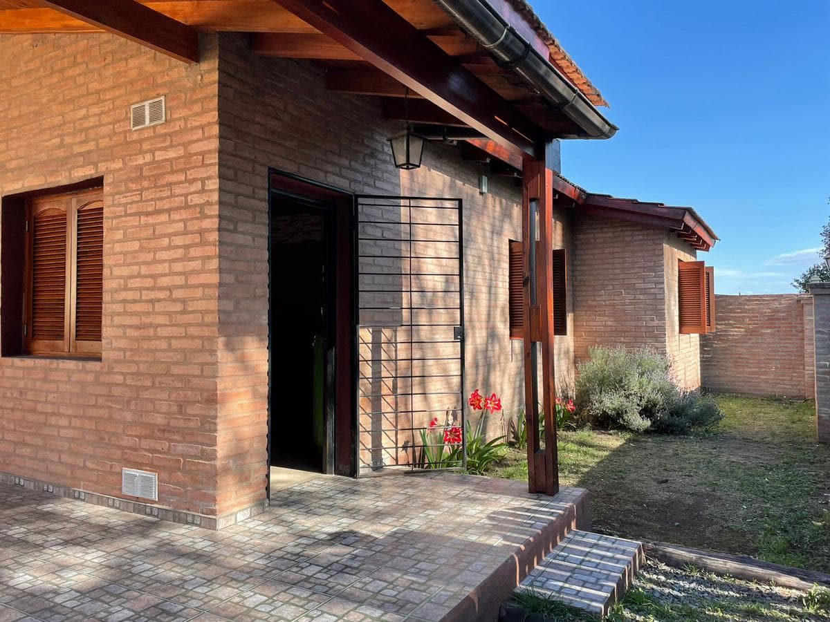 Casa en venta en Unquillo, OPORTUNIDAD! - 1