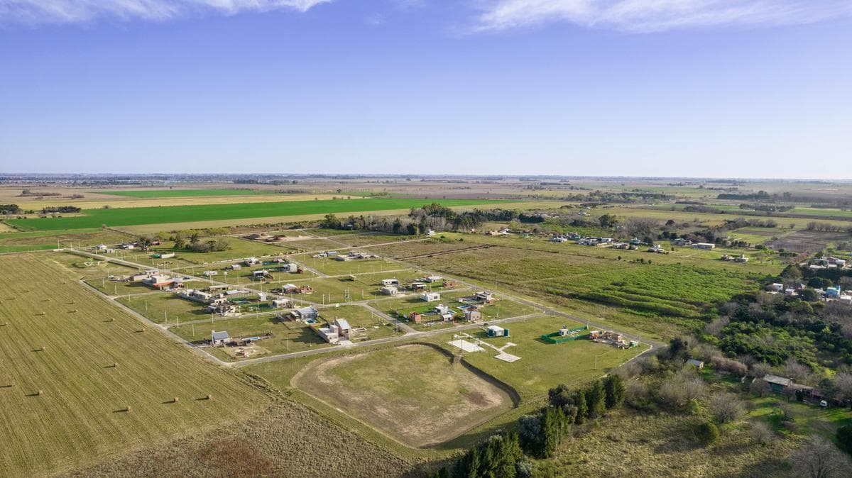 Oportunidad Terreno en Fincas de Ibarlucea. Financiación en pesos. - 1