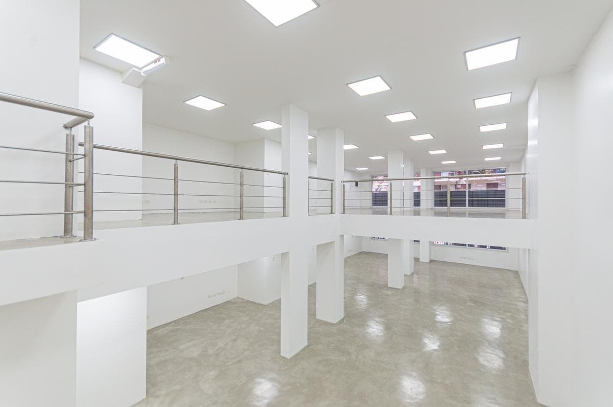 Oficina en Venta - Refaccionada a Nueva - Recoleta - 1