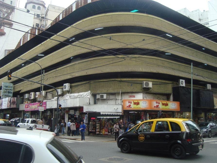 Cochera cubierta en venta - 21mts2 - Once - 1