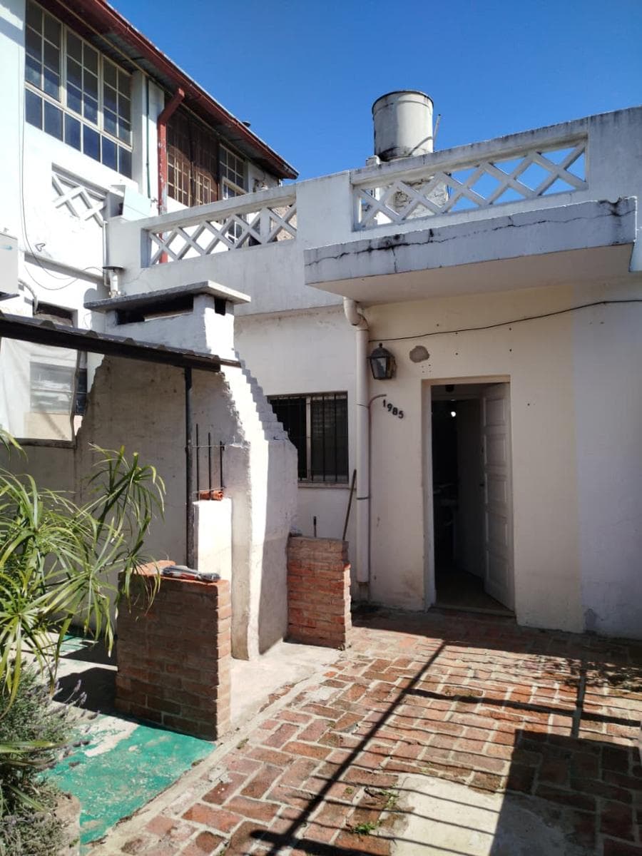 Casa Ph en alquiler en Martínez 2 ambientes con cochera y patio sin expensas. - 2