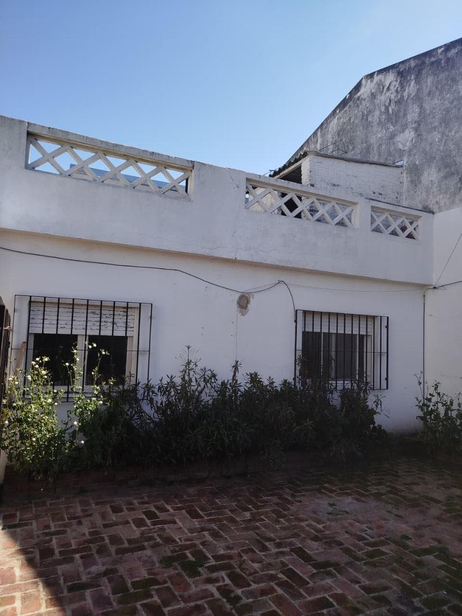Casa Ph en alquiler en Martínez 2 ambientes con cochera y patio sin expensas. - 1