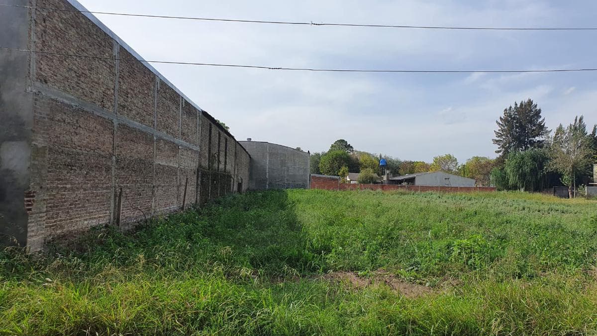 Lote Terreno En Venta 300 mts. A 100 mts de Ruta - General Las Heras - 1