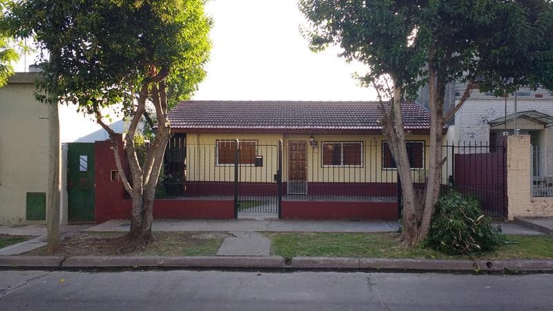 VENTA CASA 3 AMB 270 M2 COCHERA PATIO TURDERA - 1