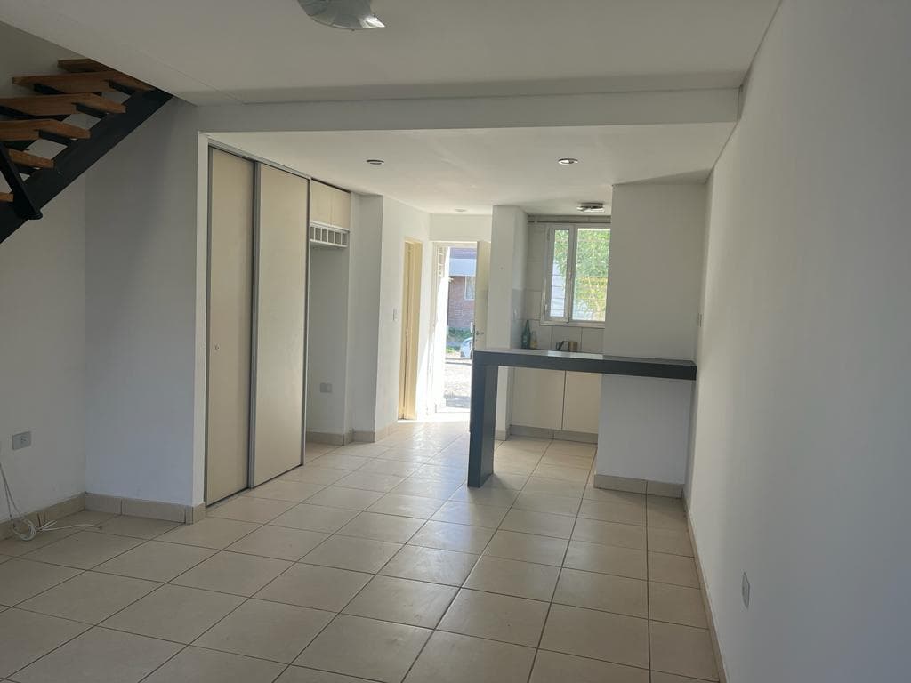 VENTA DUPLEX - 2 DORM. EXCELENTE ACCESO - CHACABUCO AL 500 CENTENARIO NEUQUEN - 1