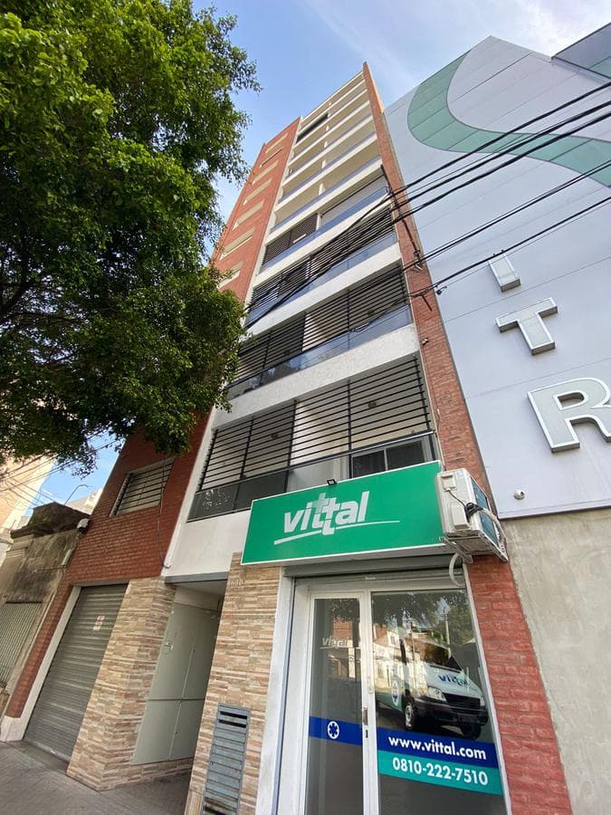 Local comercial - Alquiler - 1