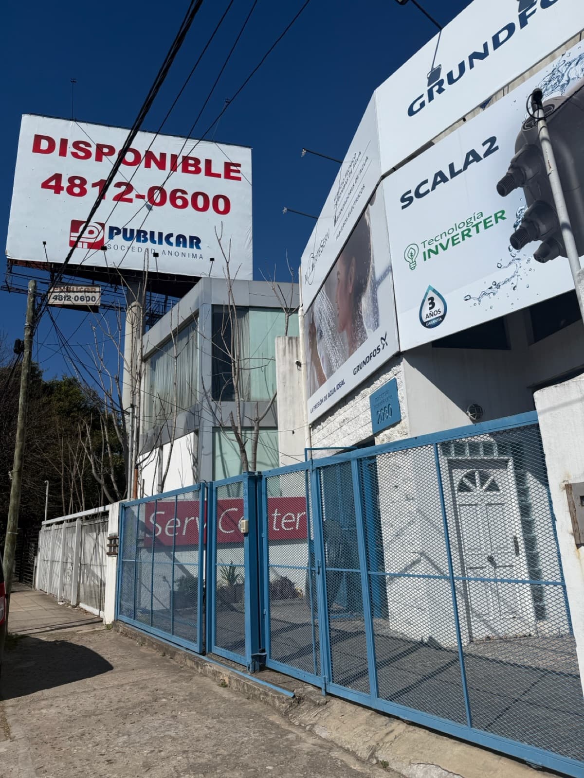 Excelente edificio de 171 mts cub mas terraza libre de 70 mts en Villa Adelina - 1