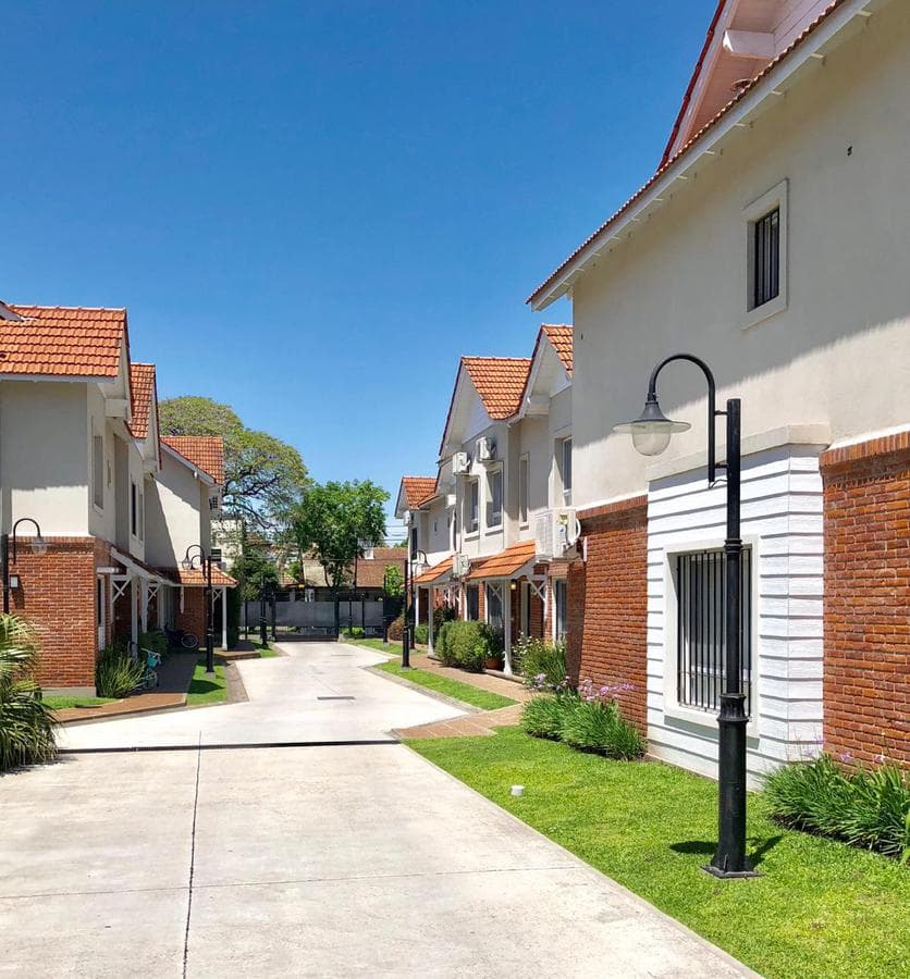 Impecable Dúplex en Victoria - 1