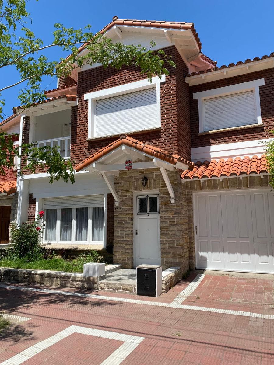 Casa / Chalet calle 19 entre 34 y 36 - Zona II - Miramar - 1