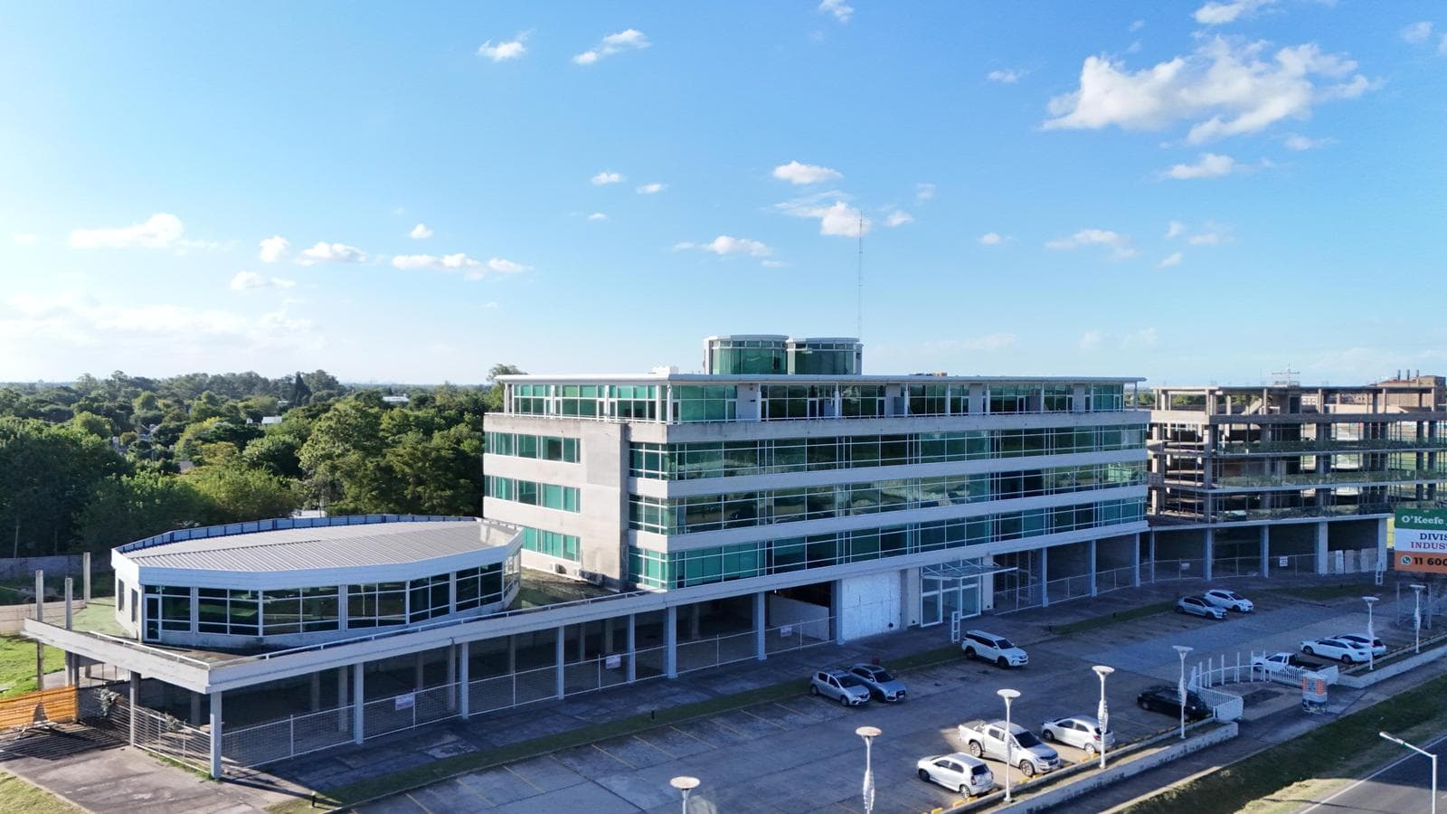 Local en venta y alquiler en Guillermo E Hudson - 1