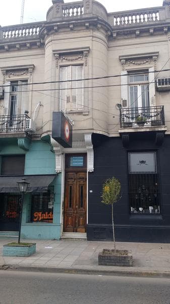 Amplia oficina en excelente ubicación - 1