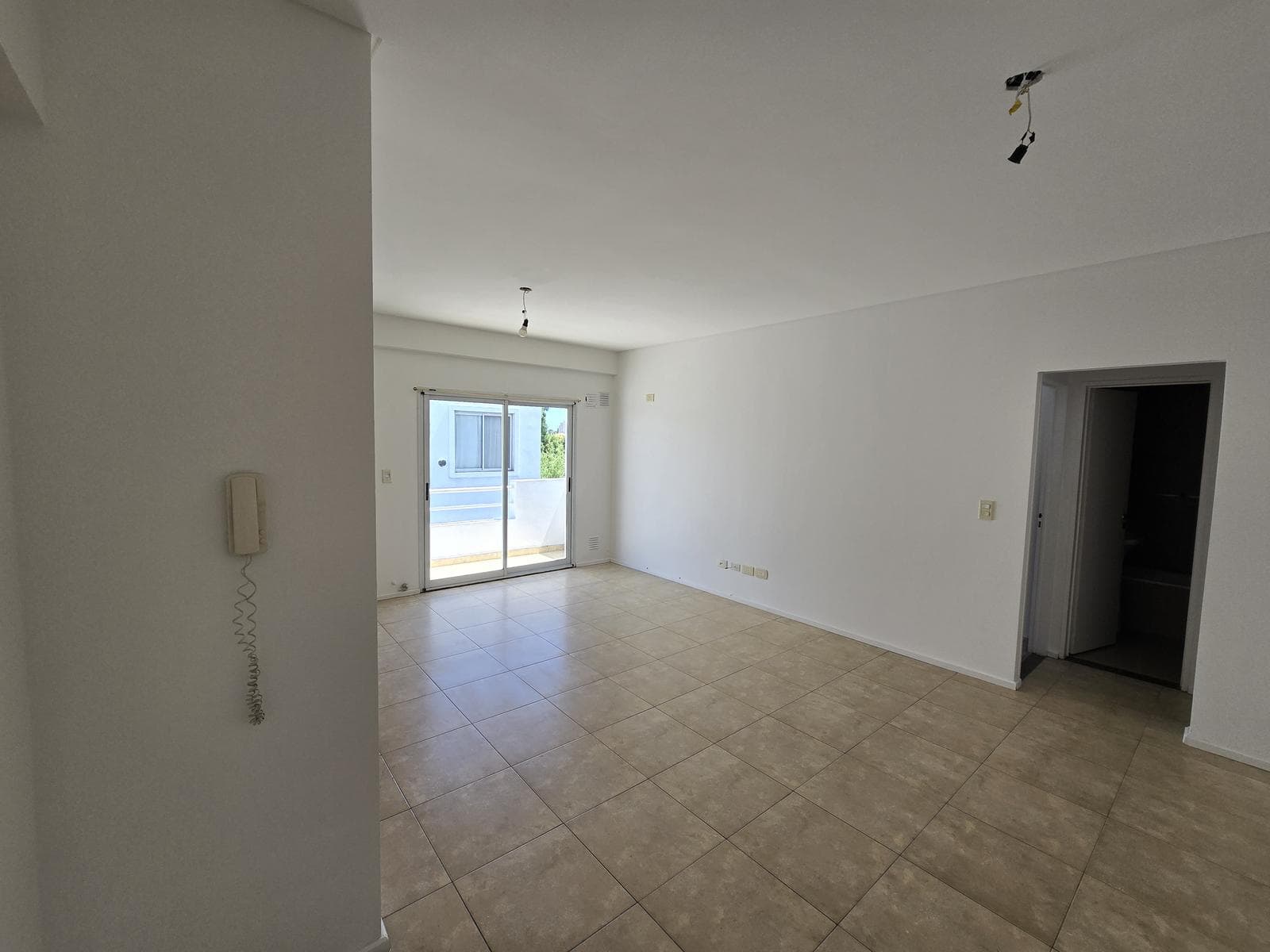 ALQUILER DEPARTAMENTO 2 AMBIENTES EN MUNRO - 1