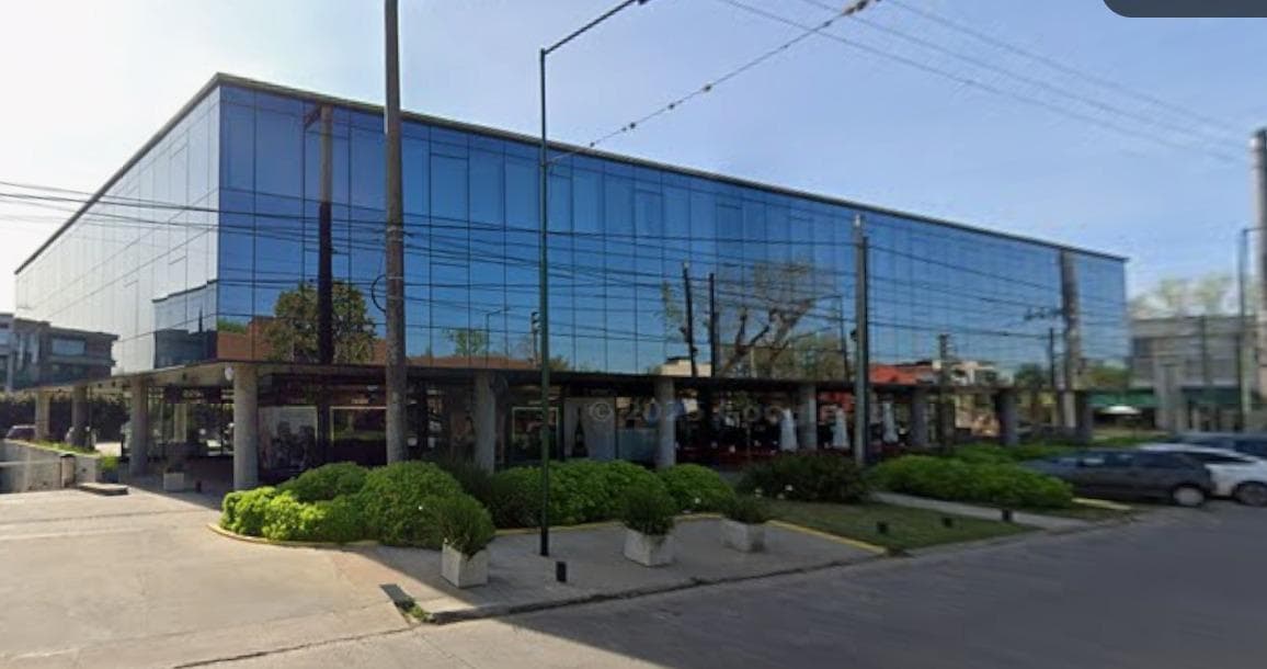 Oficina en alquiler de 181 m2 en Complejo Urbana Las Lomas, San Isidro - 1