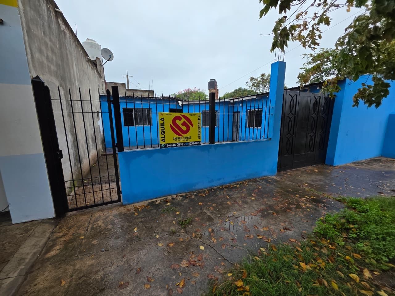 Casa - 2 Dormitorios - Entrada de auto - Alte Brown - Alquiler - 1