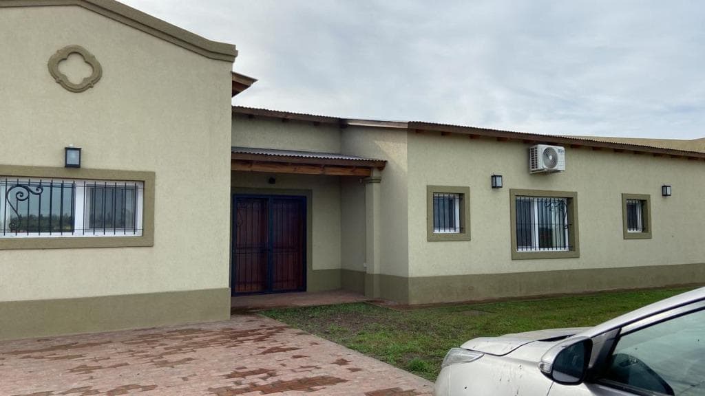 Venta de casa Quinta de 3 ambientes en Pergamino - 1
