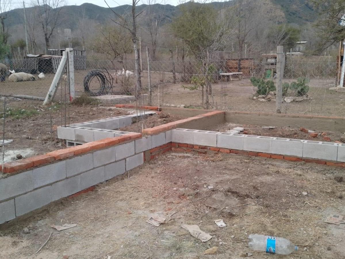 EN VENTA TERRENO PLANO EN COSQUIN AL PIE DE LA MONTAÑA CON TRES PLATAFORMAS REF: 1986 - 1