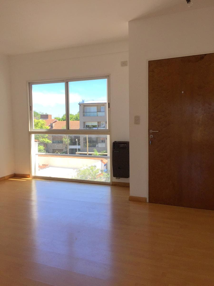 Departamento en Beccar a mts Av y Estacion Mitre 2 amb - 1