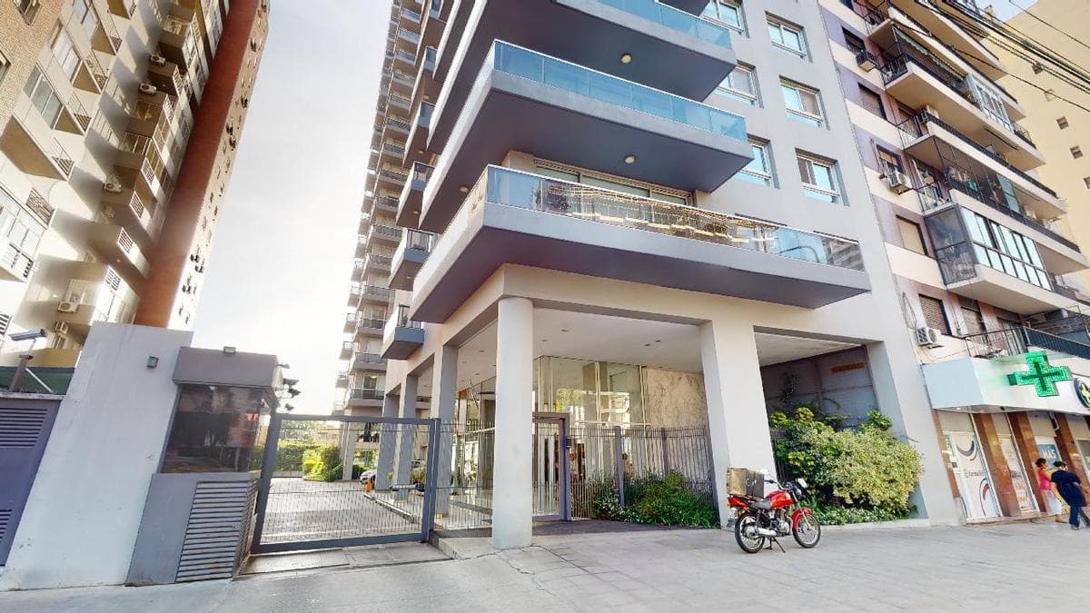 Venta Cochera y Baulera en Vicente Lopez Boulevard Av Maipu 1856 - 1