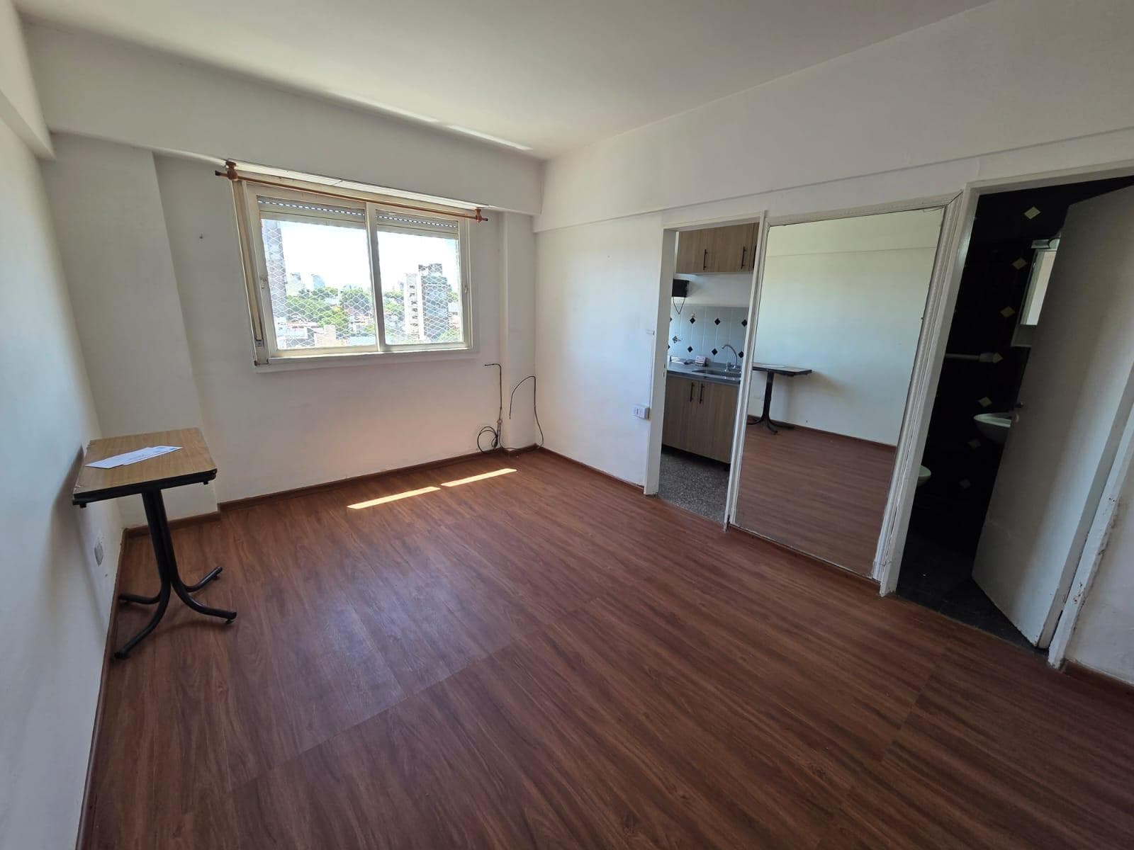 Monoambiente en alquiler en Parque Patricios con cocina independiente - 1