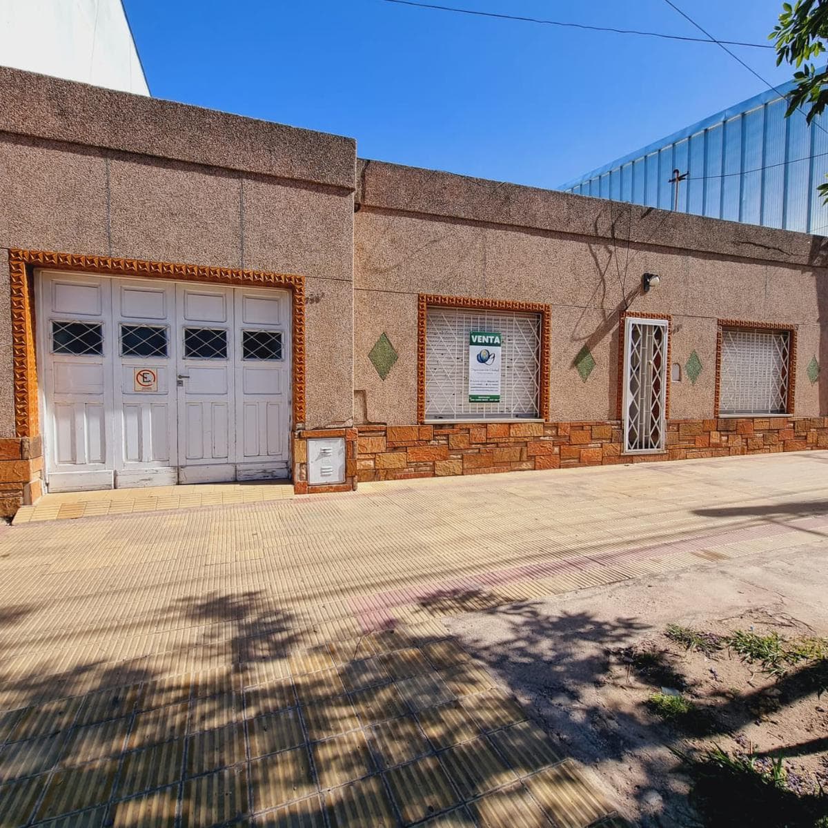 VENTA Casa 3 dormitorios Local Comercial. San Luis. J. G. Funes N°732 - 1