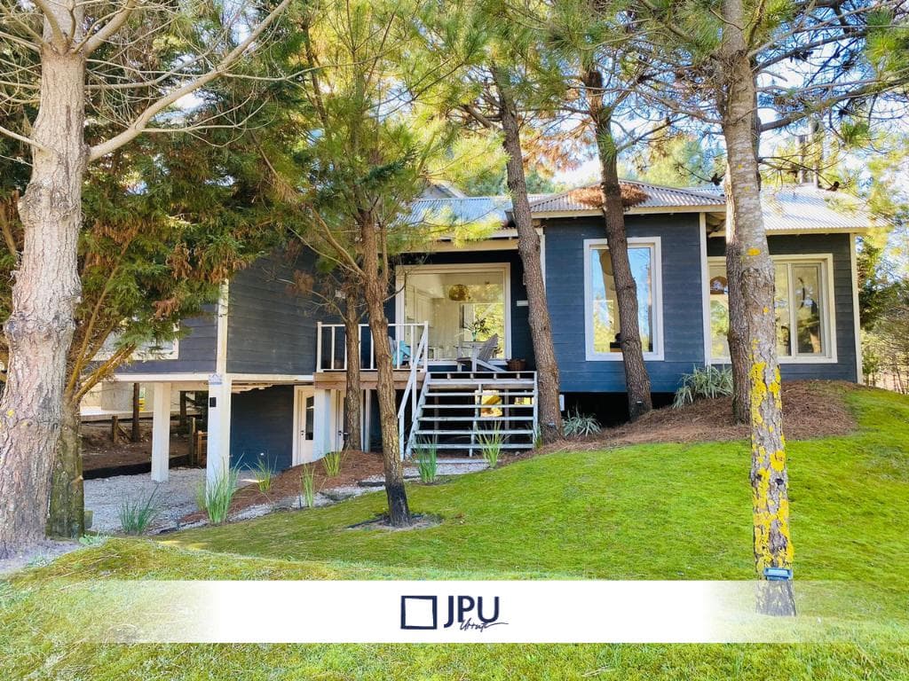 Casa en Alquiler Temporario en Costa Esmeralda Golf I- Con pileta - 1