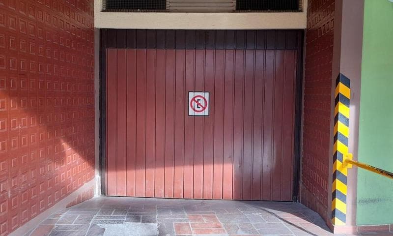 Venta de cochera en Somellera- Adrogue - 1