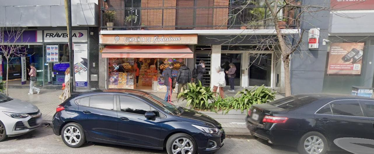 Local Comercial. Planta Baja: 4 x 15 m = 65 m². Subsuelo: 55 m². - 1