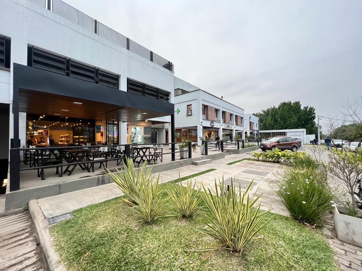 Local - Yerba Buena - 1