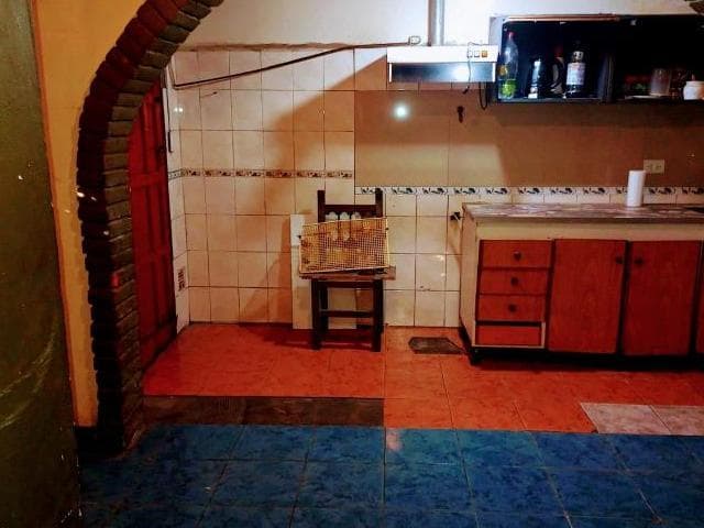 Casa en venta - 2 Dormitorios 1 Baño - Cochera - 220Mts2 - Los Polvorines, Malvinas Argentinas - 1