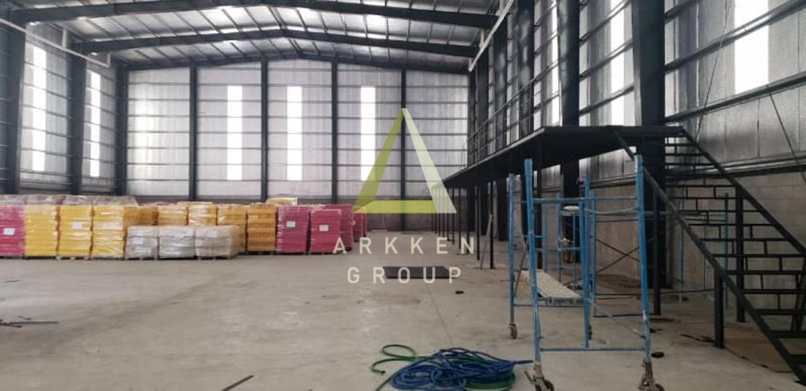 EXCELENTE GALPON CON OFICINAS A ESTRENAR APTO ENERGÍA T3 - 1