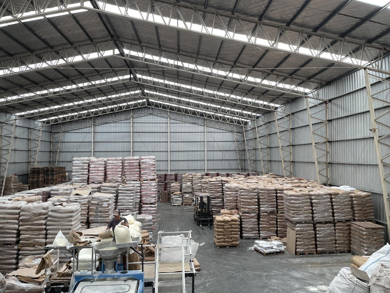 Depósito en alquiler en Gral. Rodríguez - 1