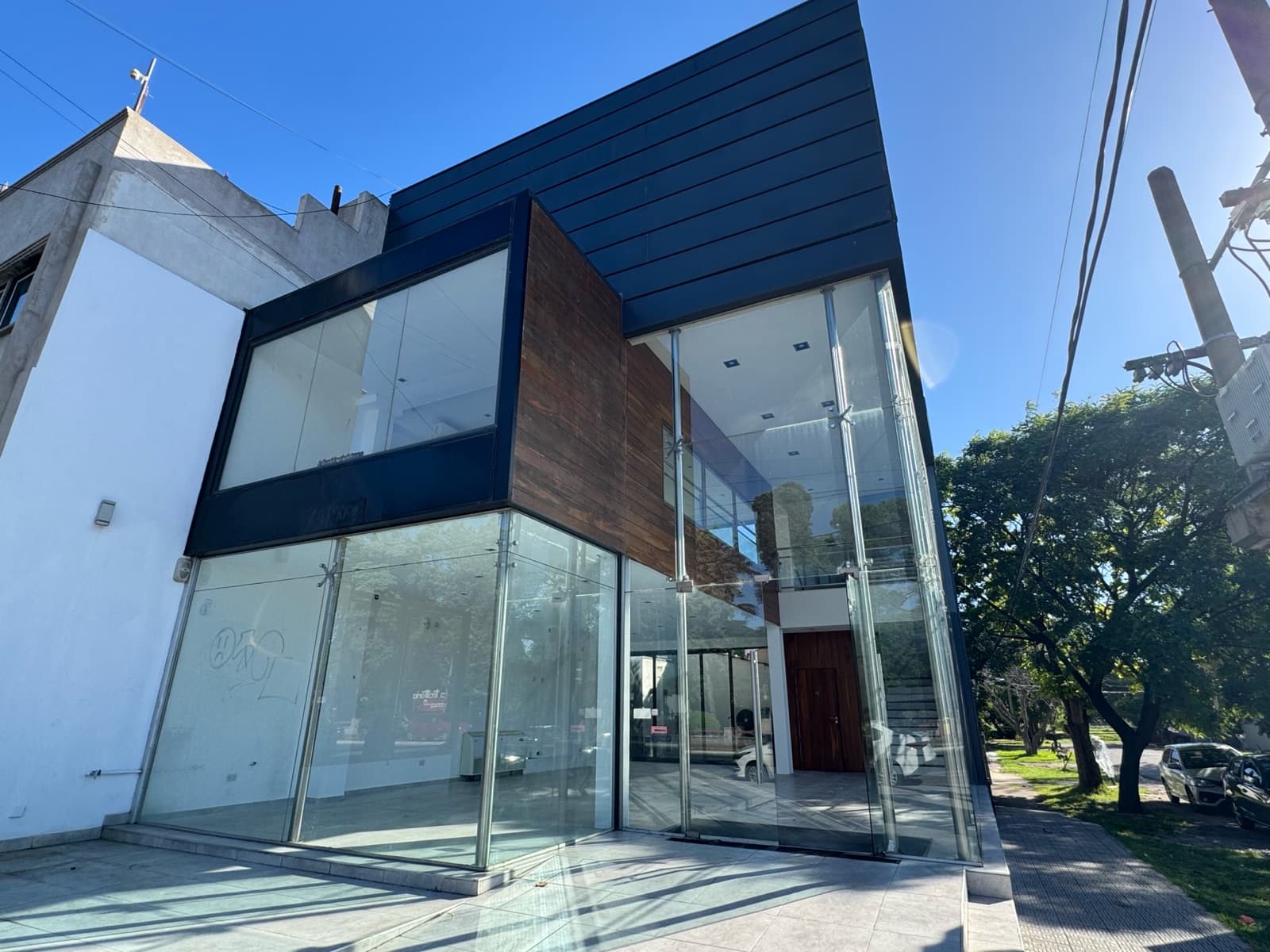 Local en venta en Gonnet - 1