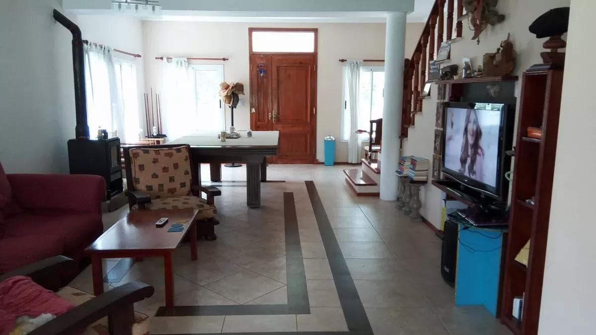 Casa en venta - 5 dormitorios 5 baños 2 cocheras - 3500mts2 - Coronel Brandsen - 1