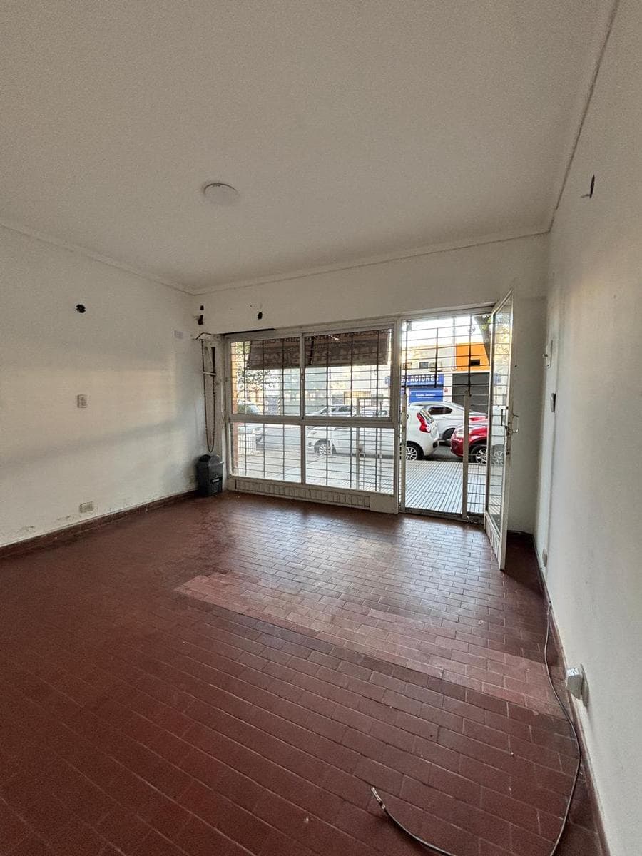 Local - Floresta - Apto varios destinos - 1