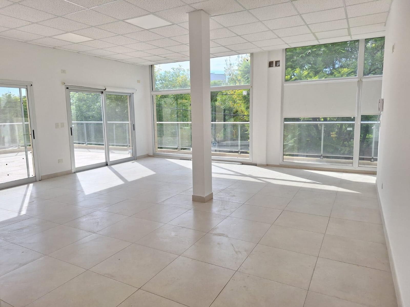 Local - Ingeniero Maschwitz - 1